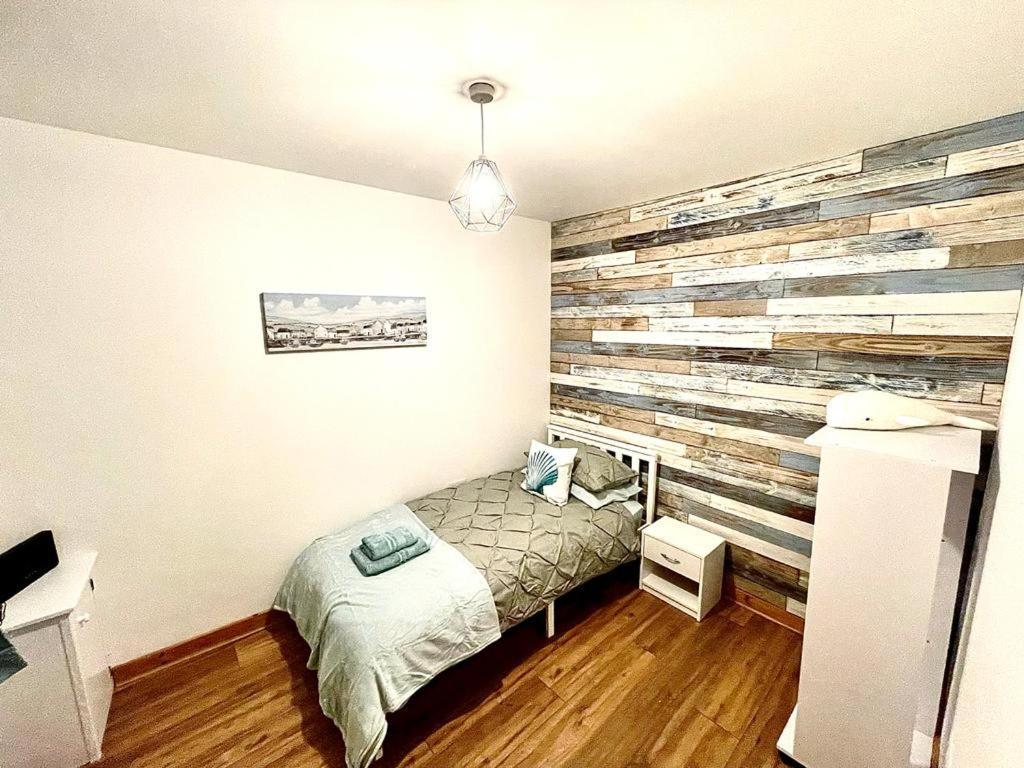 Harbour Loft! Newly Refurbished 3 Bed Flat! Leilighet Burry Port Eksteriør bilde