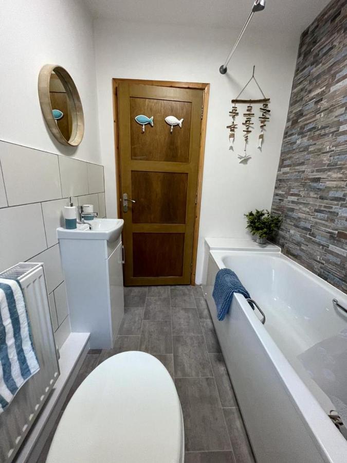 Harbour Loft! Newly Refurbished 3 Bed Flat! Leilighet Burry Port Eksteriør bilde