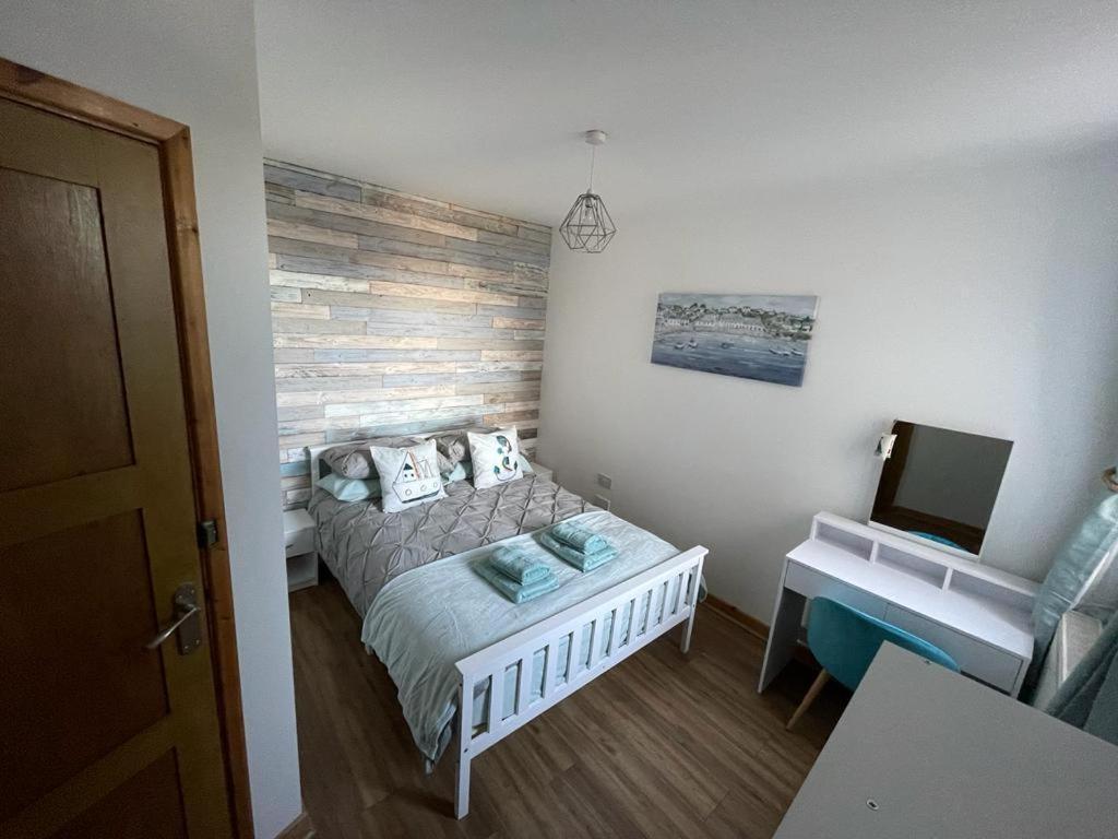 Harbour Loft! Newly Refurbished 3 Bed Flat! Leilighet Burry Port Eksteriør bilde