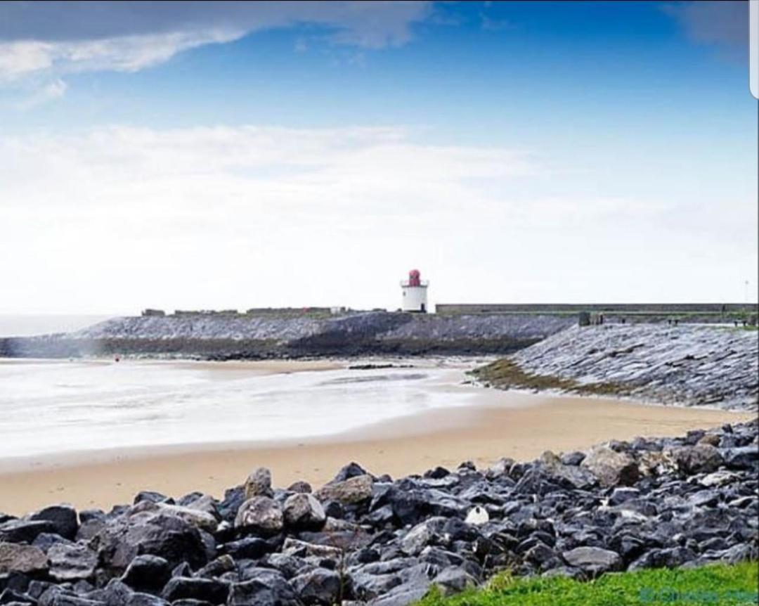 Harbour Loft! Newly Refurbished 3 Bed Flat! Leilighet Burry Port Eksteriør bilde